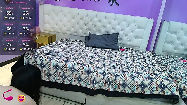 Snapshot of JeremmyAndStacy chatting on 03-18-25, 01:55 JeremmyAndStacy online show from 03-18-25, 01:55