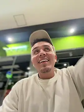 Snapshot of adam-rivera chatting on 01-17-26, 02:04 adam-rivera online show from 01-17-26, 02:04