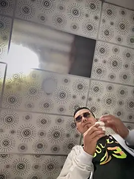 adam-rivera online show from 10-20-25, 05:35