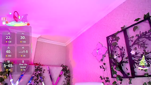 Aurora Brownn online show from 12-04-25, 05:17