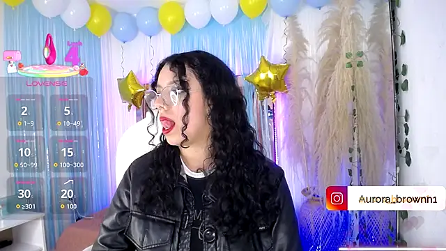 Aurora Brownn online show from 09-29-25, 01:45