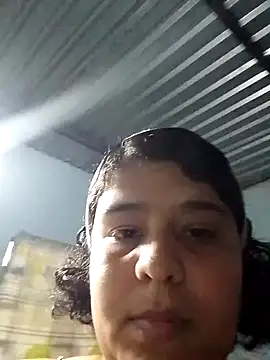 Snapshot of LilyChloe11 chatting on 12-12-24, 05:04 LilyChloe11 online show from 12-12-24, 05:04