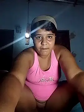 Snapshot of LilyChloe11 chatting on 12-18-24, 03:47 LilyChloe11 online show from 12-18-24, 03:47