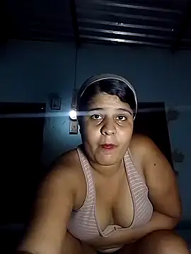 Snapshot of LilyChloe11 chatting on 12-19-24, 07:07 LilyChloe11 online show from 12-19-24, 07:07