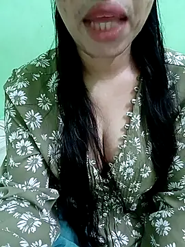 Snapshot of Haniya-143 chatting on 04-28-26, 06:12 Haniya-143 online show from 04-28-26, 06:12