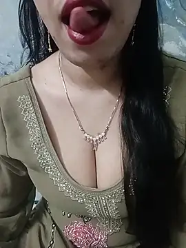 Snapshot of Haniya-143 chatting on 06-13-26, 10:08 Haniya-143 online show from 06-13-26, 10:08