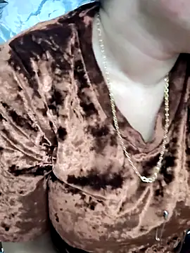 Snapshot of Haniya-143 chatting on 02-12-26, 10:53 Haniya-143 online show from 02-12-26, 10:53