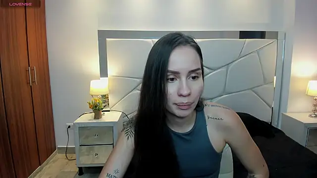 Snapshot of kiim_sweett chatting on 10-19-25, 11:24 kiim sweett online show from 10-19-25, 11:24
