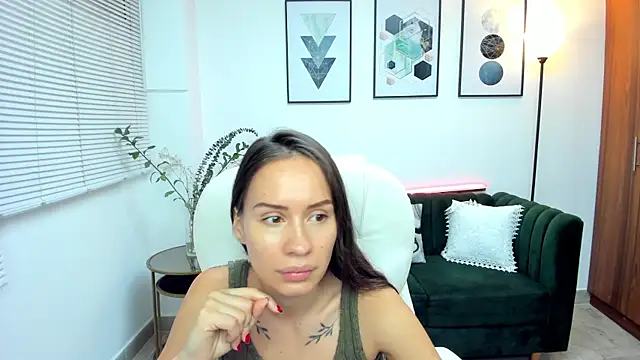 Snapshot of kiim_sweett chatting on 02-22-25, 11:35 kiim sweett online show from 02-22-25, 11:35