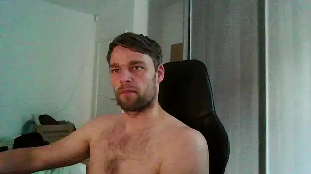 Snapshot of The_big_viking_ chatting on 06-16-26, 12:16 The big viking online show from 06-16-26, 12:16