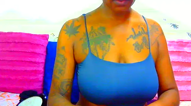 TattoedGoddessxx online show from 03-06-25, 07:10