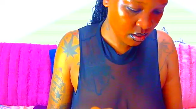 TattoedGoddessxx online show from 02-03-25, 07:31