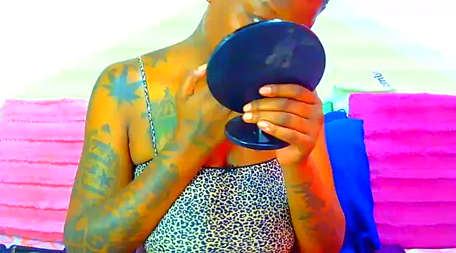 TattoedGoddessxx online show from 03-04-25, 10:24