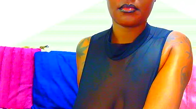 TattoedGoddessxx online show from 02-17-25, 09:32