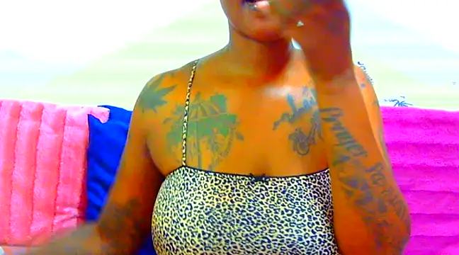 TattoedGoddessxx online show from 02-27-25, 05:47