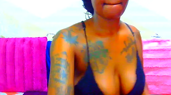 TattoedGoddessxx online show from 02-06-25, 10:53