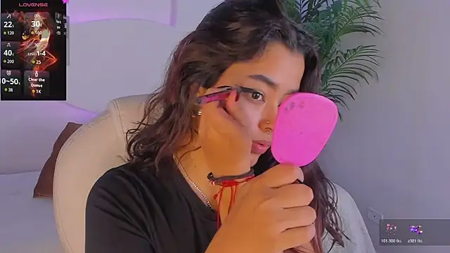 Ariana Pierce online show from 10-24-25, 12:26