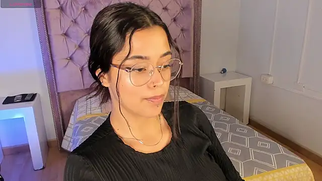 Snapshot of Ariana_Pierce chatting on 02-28-25, 05:04 Ariana Pierce online show from 02-28-25, 05:04
