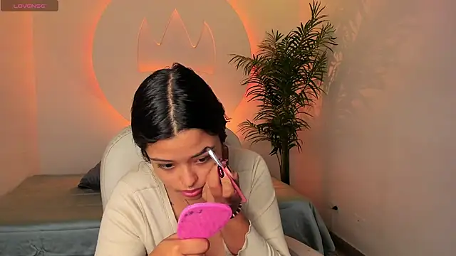 Ariana Pierce online show from 11-28-25, 01:00