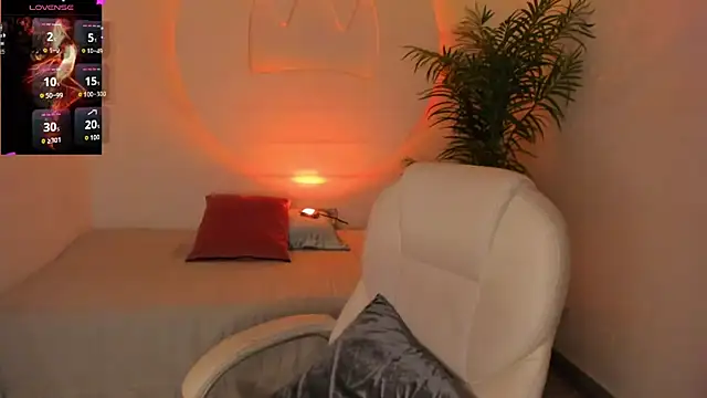 Ariana Pierce online show from 12-05-25, 12:59