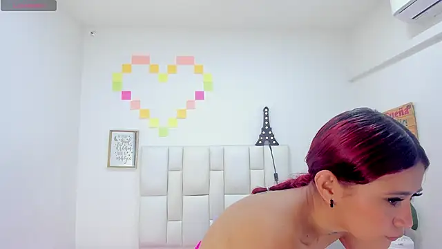 Snapshot of miaa-sofiaa chatting on 12-24-24, 04:40 miaa-sofiaa online show from 12-24-24, 04:40