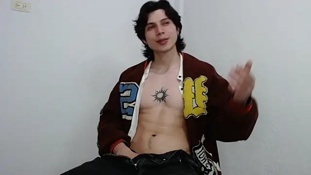 Snapshot of pervertsteens3 chatting on 02-03-26, 06:40 pervertsteens3 online show from 02-03-26, 06:40