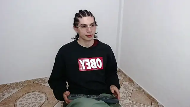 Snapshot of pervertsteens3 chatting on 03-01-26, 05:29 pervertsteens3 online show from 03-01-26, 05:29