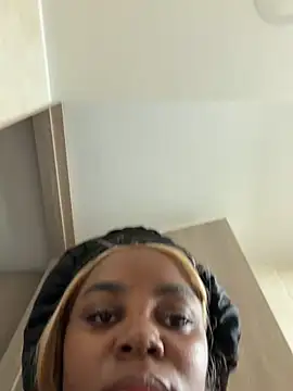 mia-brit online show from 10-09-25, 06:19