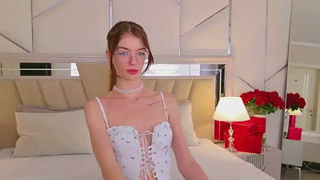 MeganMour online show from 12-17-25, 05:07