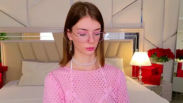 MeganMour online show from 12-19-25, 05:26