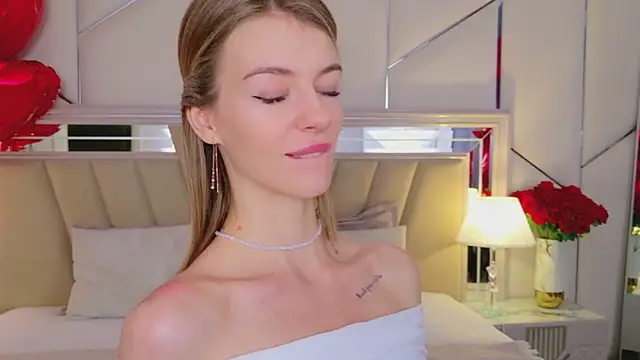 MeganMour online show from 02-15-26, 05:12