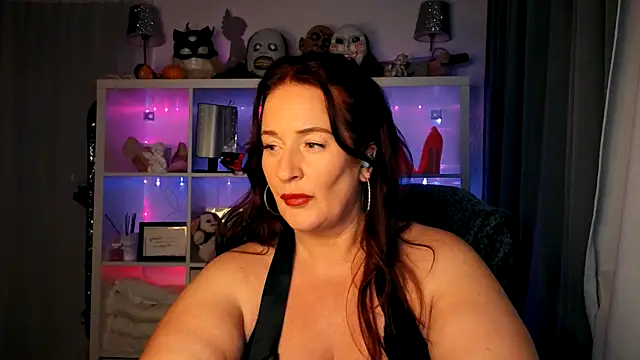 Engel mia online show from 10-28-25, 09:47