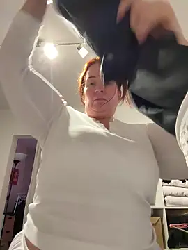 Engel mia online show from 02-12-26, 01:11