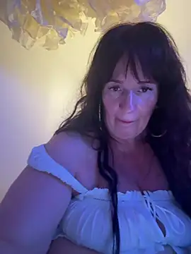 Snapshot of Engel_mia chatting on 05-27-26, 08:27 Engel mia online show from 05-27-26, 08:27