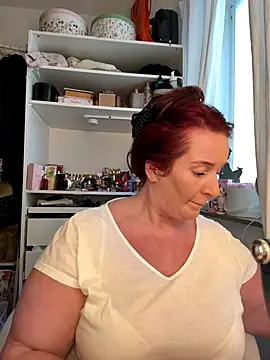 Snapshot of Engel_mia chatting on 10-06-25, 01:12 Engel mia online show from 10-06-25, 01:12