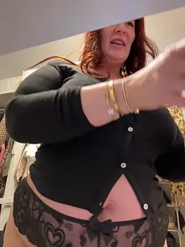 Engel mia online show from 12-23-25, 08:02