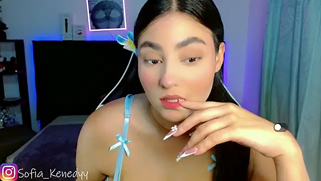Snapshot of Sofia_kenedyy chatting on 10-19-25, 09:06 Sofia kenedyy online show from 10-19-25, 09:06