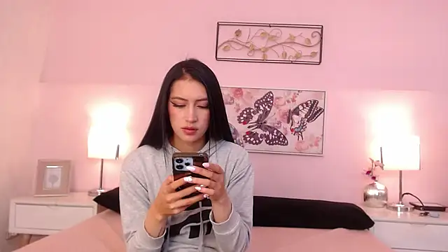 sara17  online show from 10-19-25, 01:41