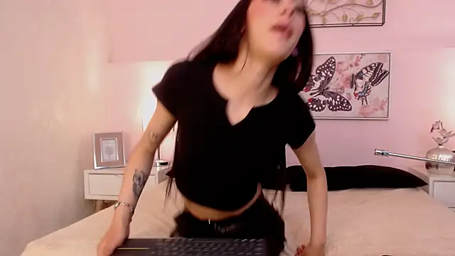 sara17  online show from 01-09-26, 07:43