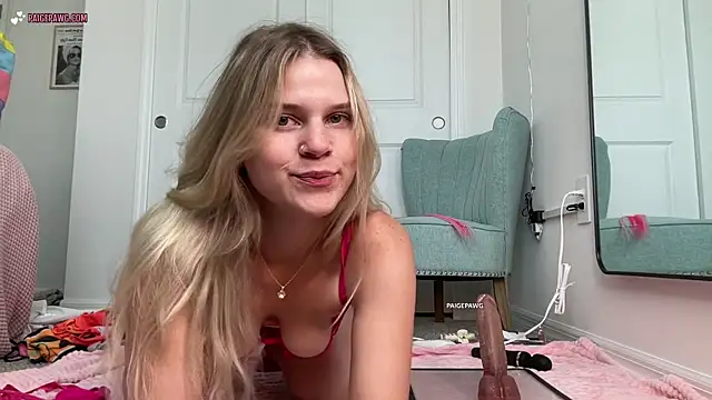 PaigePawg online show from 04-14-26, 01:49
