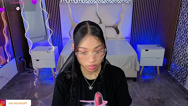 Snapshot of penelope_tay1 chatting on 02-20-26, 03:14 penelope tay1 online show from 02-20-26, 03:14