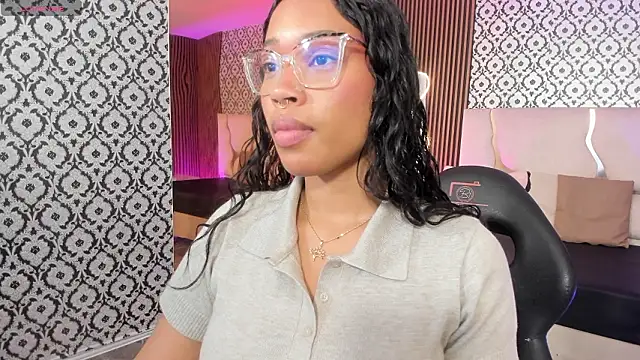 Snapshot of penelope_tay1 chatting on 02-04-26, 03:12 penelope tay1 online show from 02-04-26, 03:12