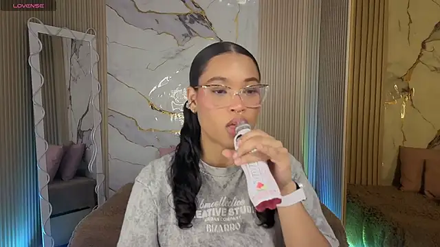 penelope tay1 online show from 04-17-26, 03:42