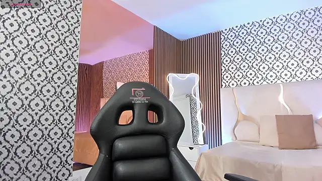 Snapshot of penelope_tay1 chatting on 02-07-26, 03:14 penelope tay1 online show from 02-07-26, 03:14