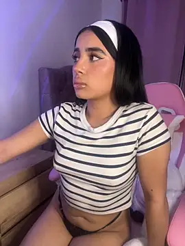 Emily-14 online show from 11-13-25, 04:49