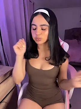 Emily-14 online show from 06-17-26, 02:55