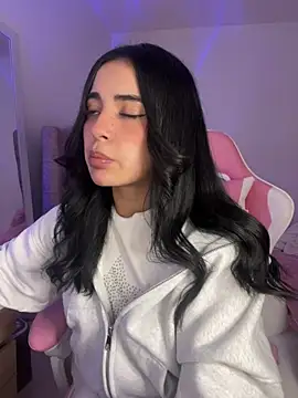 Emily-14 online show from 03-20-26, 06:47