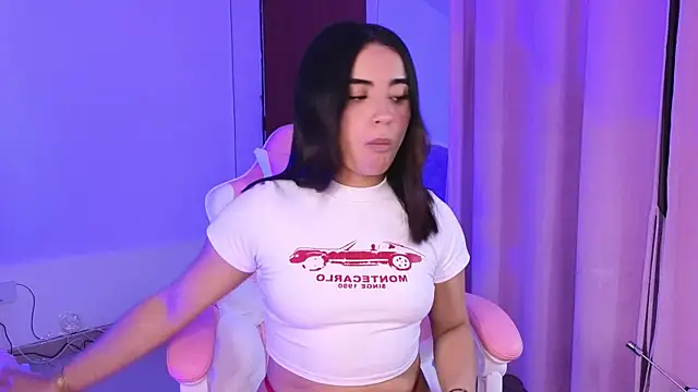 Emily-14 online show from 02-18-25, 09:43