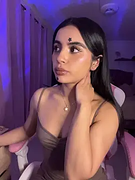 Emily-14 online show from 07-16-26, 04:53