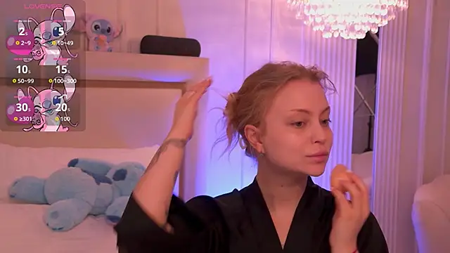 DorisHell online show from 11-25-25, 12:11